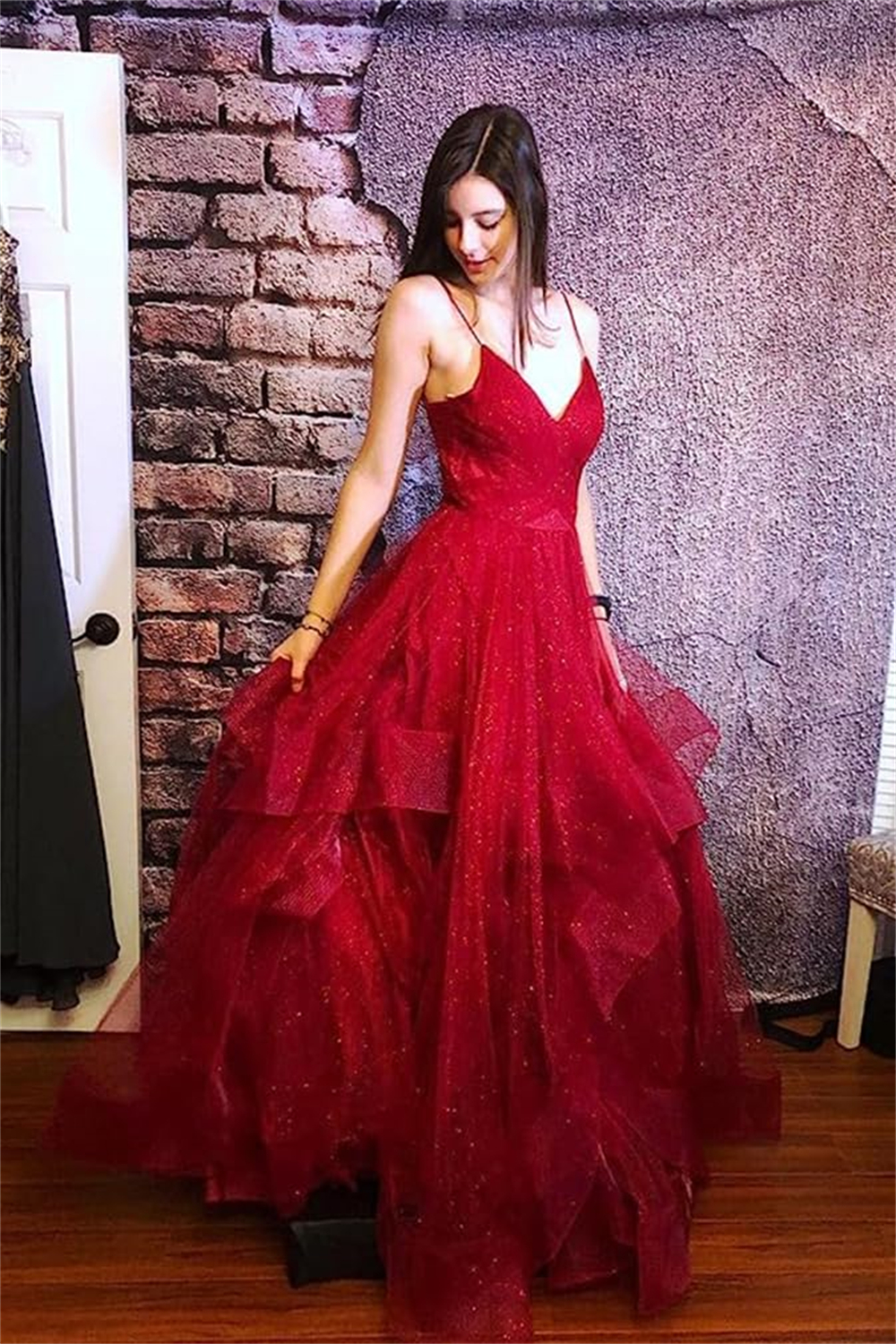 Long Prom Dresses Elegant Deep V-Neck Sexy Spaghetti Criss-Cross Tulle Ball Gown Lace-up Plus Size Formal Occasion Evening Party Gown Pd02