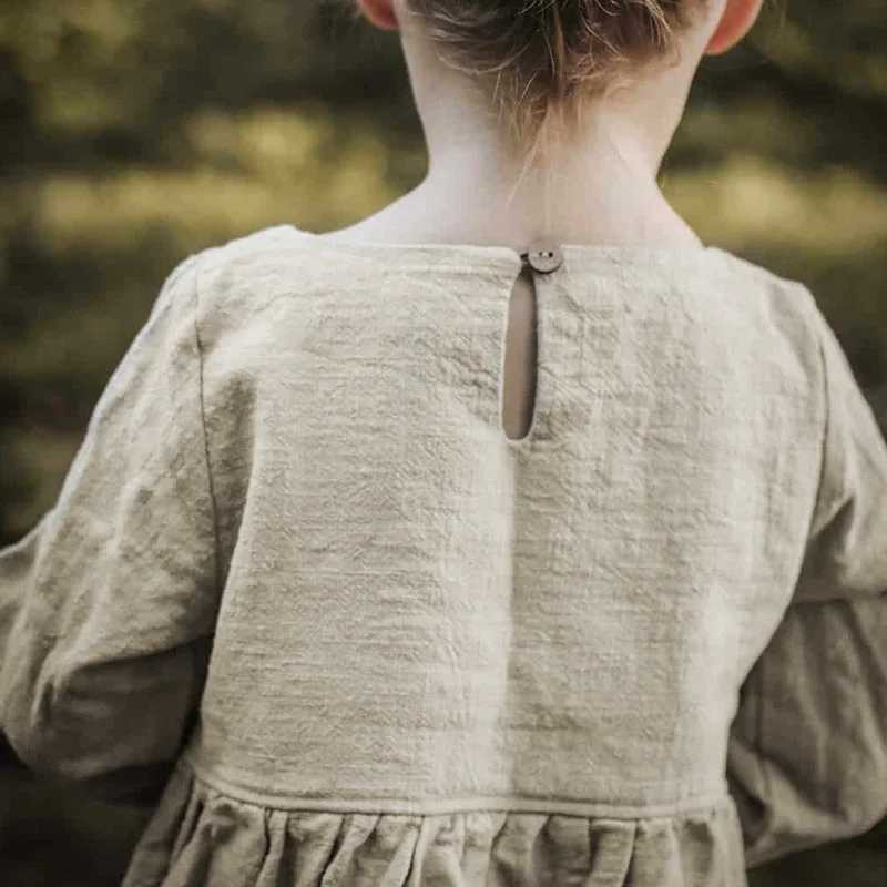 Solid color cotton linen dress for girls 2024 autumn chic button princess dress retro round neck long sleeved A-line dress W250326
