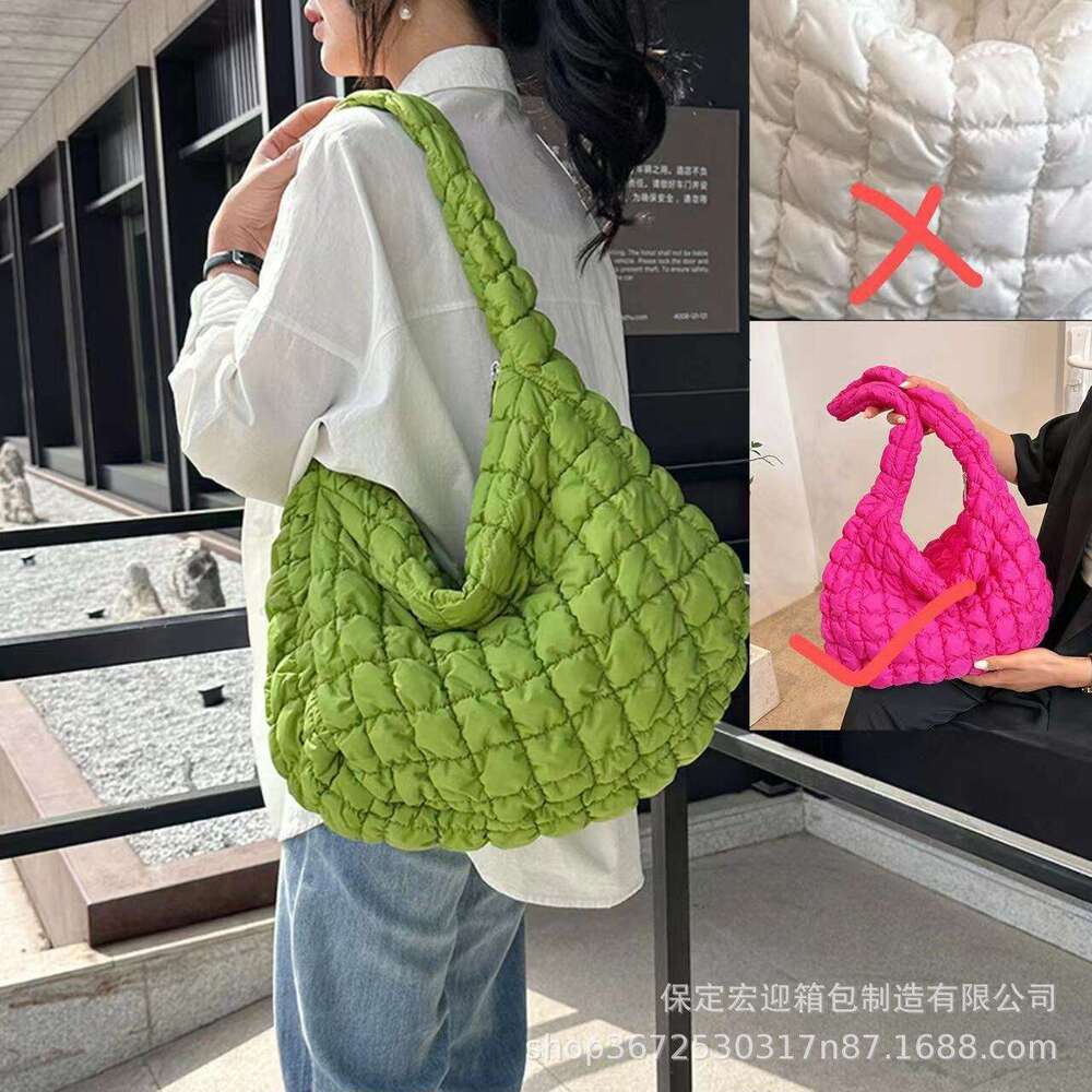 b2 New Korean Fold Cloud Versatile Fashion One Shoulder Handheld Dumpling Large Capacity Down Cotton Underarm Women's Bag