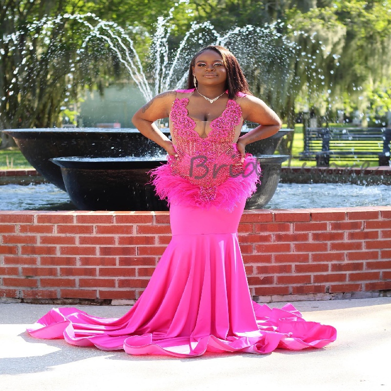 Elegant Hot Pink Prom Dress With Feather Glamorous Mermaid Rhinestone Evening Dress Plus Size Formal Fifteen Birthday Dress 2025 Black Girls Bespoke O