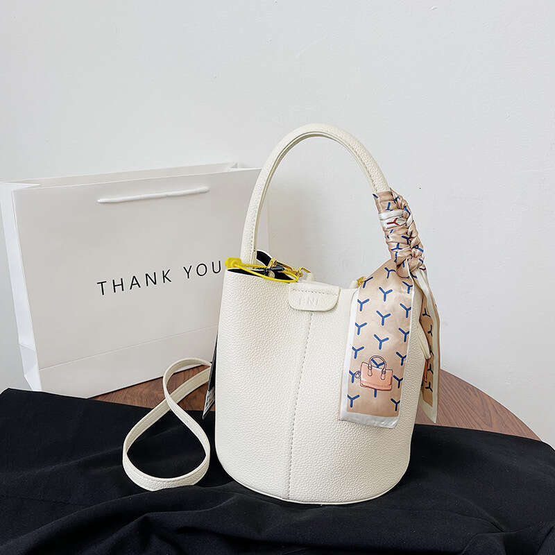 5f Korean style bucket portable vegetable basket, textured women's simple and large capacity, one shoulder crossbody bag, live broadcast