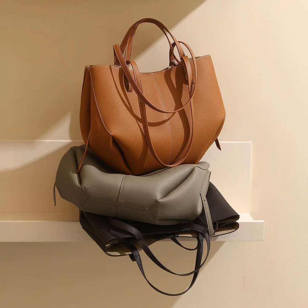 genuine leather Women's Bags Designer Women Large Capacity Leather Bucket Senior Sense Crossbody Casual Broadband Shoulder Bag