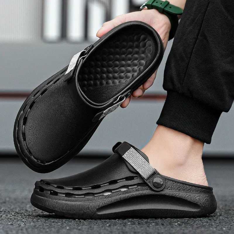 Quick drying EVA solid color mens sandals are fashionable lightweight and essential for outdoor travel. They are beach shoes and casual mens slippersX