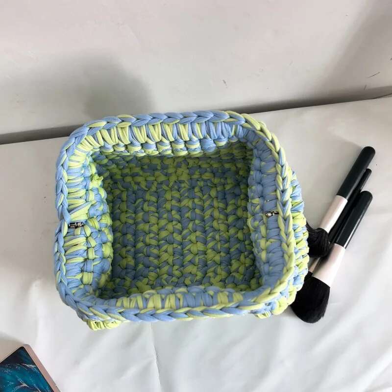 PURSES Women' 2024 New Pure Hand Crochet Crossbody Spot Finished Small Chain Square Bag Designer Handbag