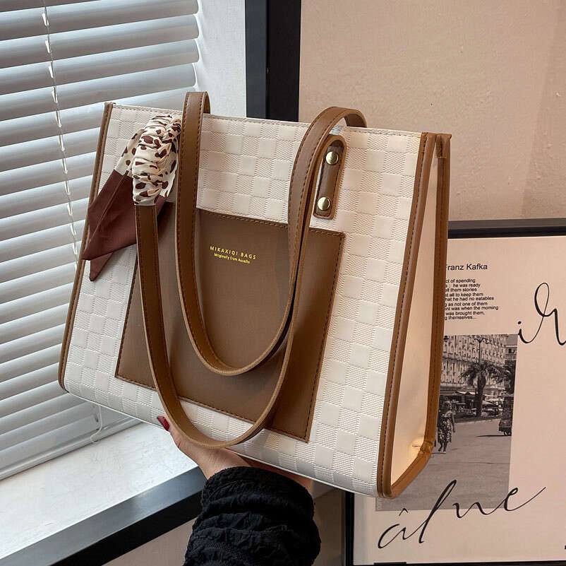Big 2025 New Internet Celebrity Tote Women's Large Capacity Work Commuter Texture Shoulder Bag