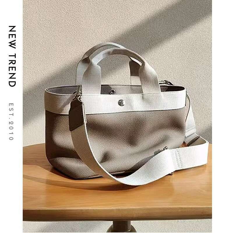 Bucket Bag, Women's Handbag, High-Capacity, Hand-Held Vegetable Basket, Genuine Leather, Cowhide Crossbody, Hand-Held, Commuting