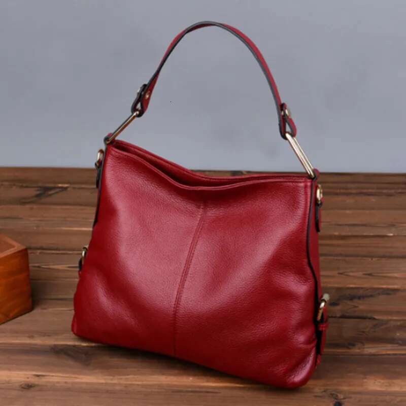 2025New South Korea Fashion Genuine Leather Light Trendy Hand-Carrying Cowhide Crossbody Bag bags handbags women