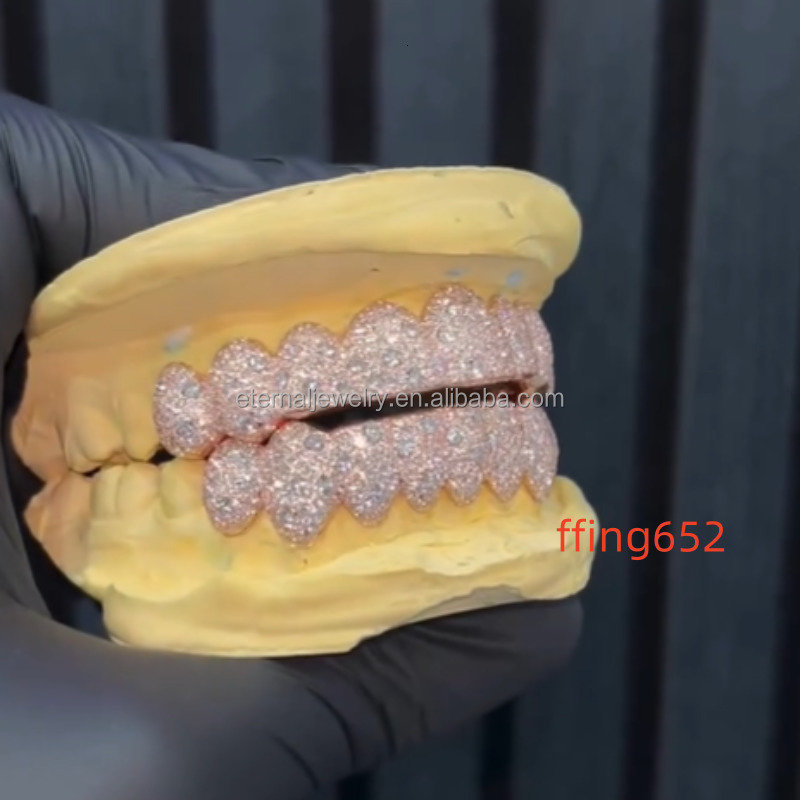 Custom Fashion Hip Hop Jewelry 925 Sterling Silver Iced Out VVS Diamond Round Cut Moissanite Teeth Grillz for Mens