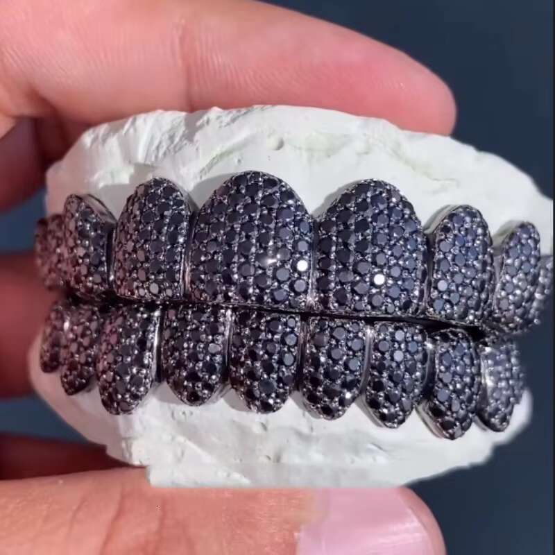 Custom Hiphop Iced Out Rose Gold Grillz for Teeth 925 Sterling Silver Bling Moissanite Grillz