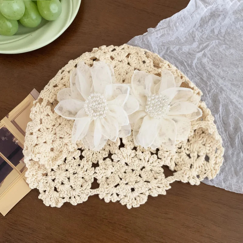 Sweet Hollowed Out Beret Cap Lace Knitted Skullies Hat Flowers Breathable Hand Woven Yarn Cap Autumn 250321
