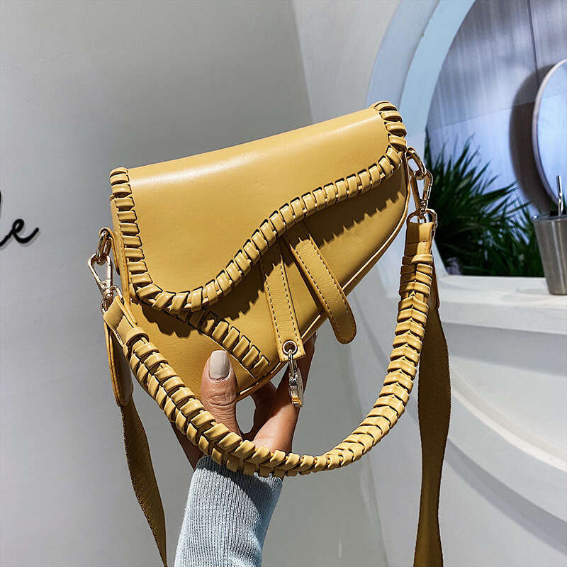 13 2021 Women's Autumn New Fashion One Shoulder Crossbody Personalized Saddle Korean Solid Color Art Trendy Bag for Women