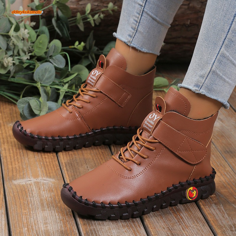 Large size cotton hand sewn thick cowhide sole, hairy women's shoes with winter velvet insulation, mom's shoes, soft soled short boots ddmyk