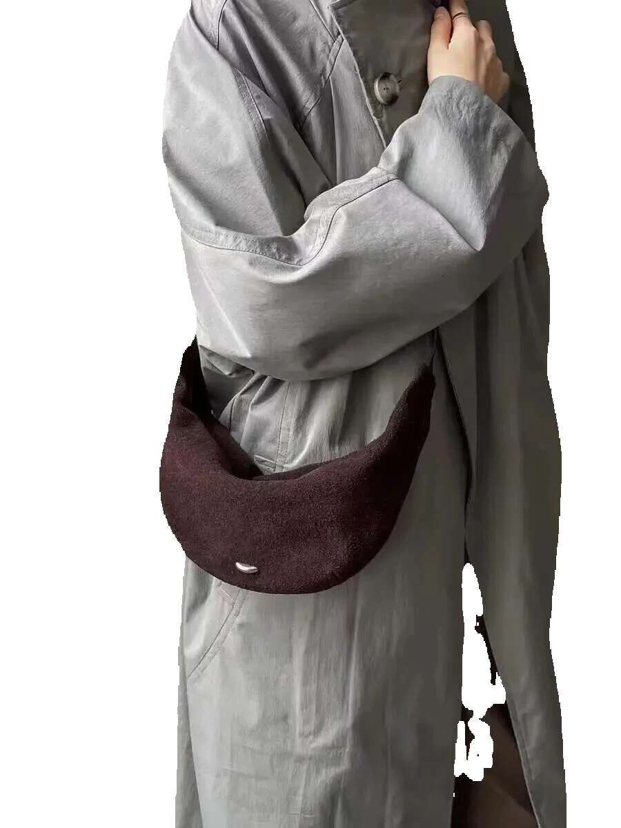 Minimalist Design Pease Shape Small Saddle Flap Coffee Red Color Real Suede Leather Or Lambskin Women Crossbody Bag Purse