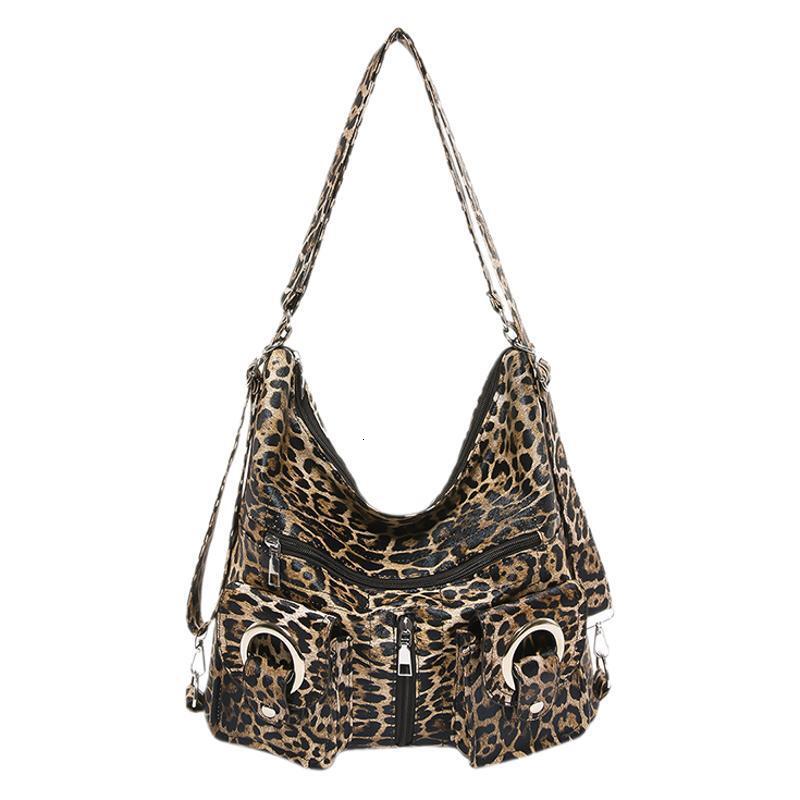 Leopard print women 2025 new trendy and versatile large capacity for leisure travel, lightweight commuting backpack