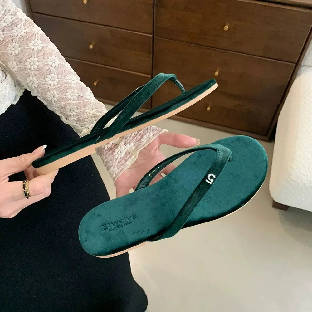 Womens Shoes Summer Fashion Clip Toe Flat Womens Flip Flops Beach Flannel Casual Ladies Slippers Zapatos Mujer 250325