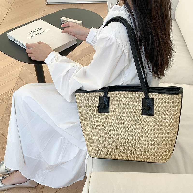 2025 Spring/summer New Color Contrasting Soft Grass Woven Large Capacity Travel Versatile Beach Simple Shoulder Bag Designer Bag for Women
