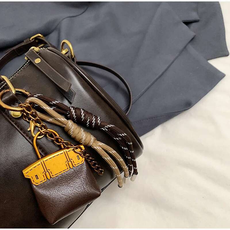 Classic Designer Pillow Handbag With Pendant For Women 2024 New Fashion Waxy Leather Boston Clutch Vintage Crossbody Bag