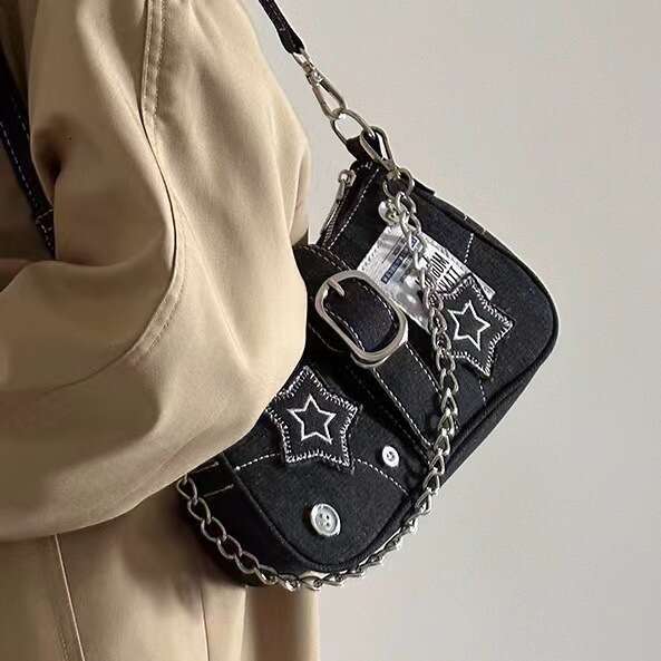 26 Star Cowboy Underarm New Fashionable and Trendy Design, Crowned Crescent Bag, Canvas Handbag, Chain Bag