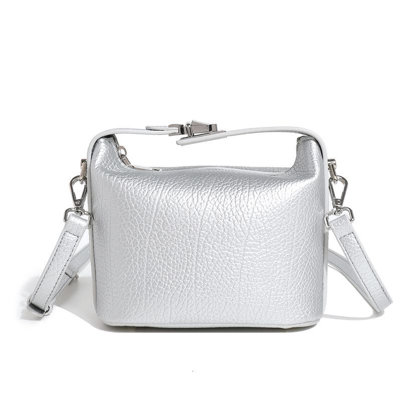 Simple And Fashionable Portable Bucket Small Female Niche Design Simple Messenger French Soft Cotton Shoulder Bag