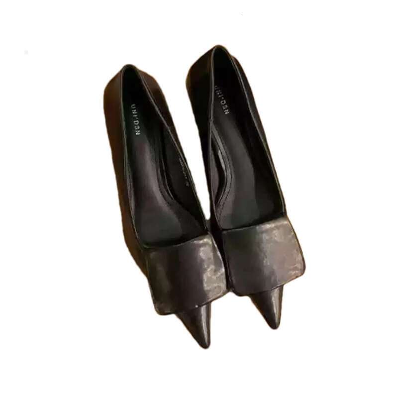 2025 Summer New Mid heeled Women's Elegant Pointed Designer Fashion Sandals High Heels