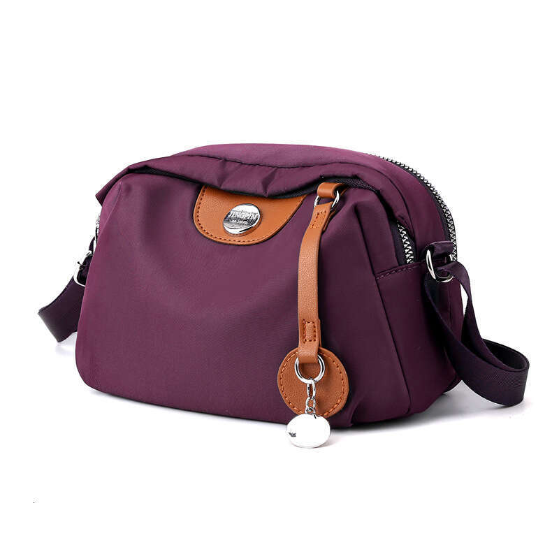 New Women's Nylon Shoulder Simple Contrast Color Large Capacity Crossbody Casual and Lightweight Middle aged Mom's Bag