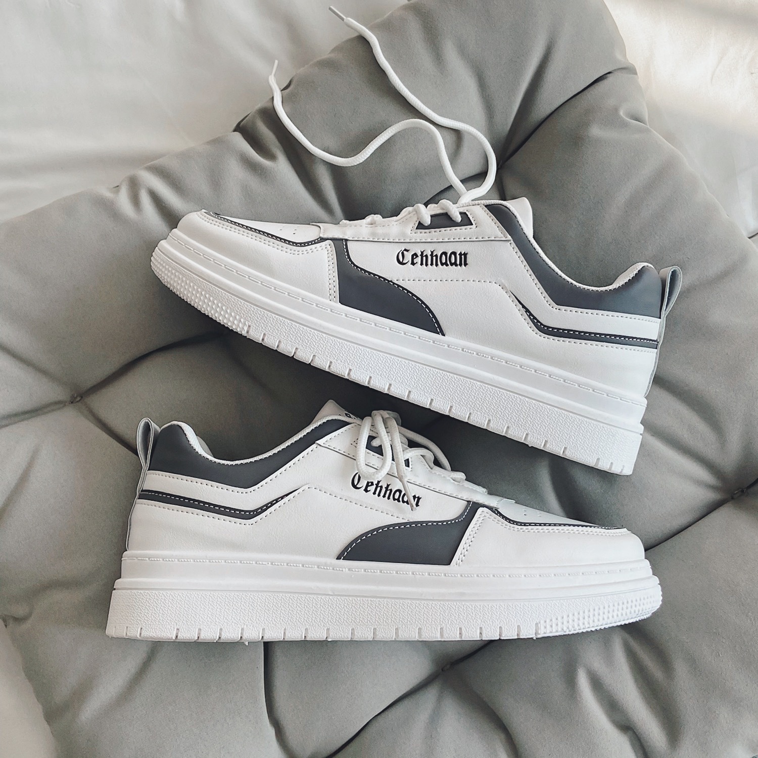 2025S New Trend Designer Spring Casual Board Teenagers Low Top Student Small White For Men Trendy And Versatile Men S Shoes