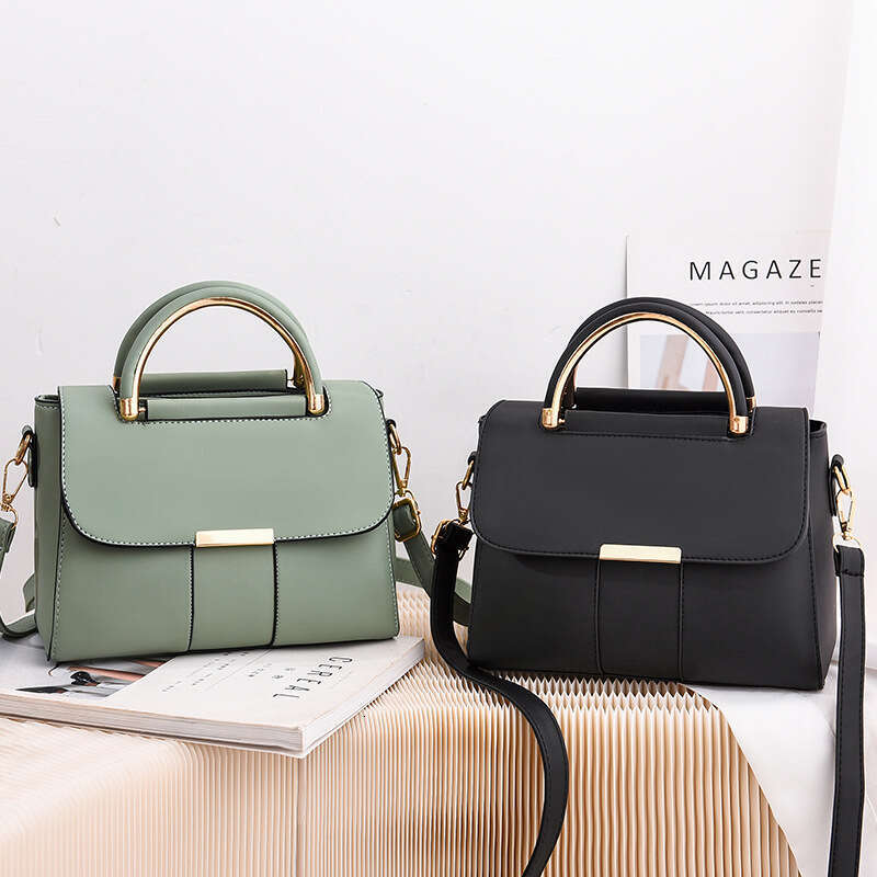 Internet celebrity Korean version fashion trend Instagram small women's bag new 2025 crossbody single shoulder handheld large capacity