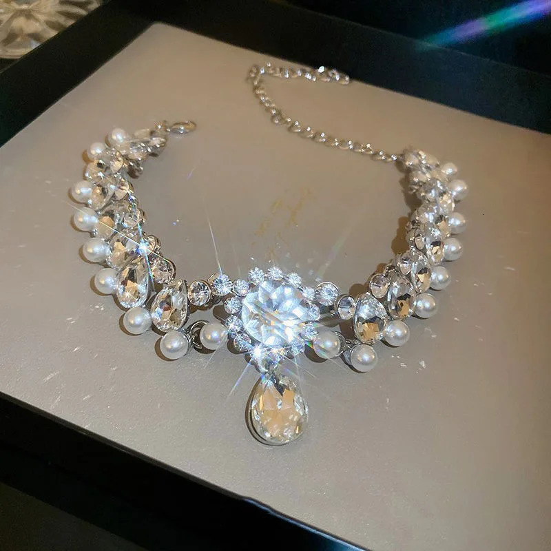 Pearl necklace premium rhinestone choker 250322