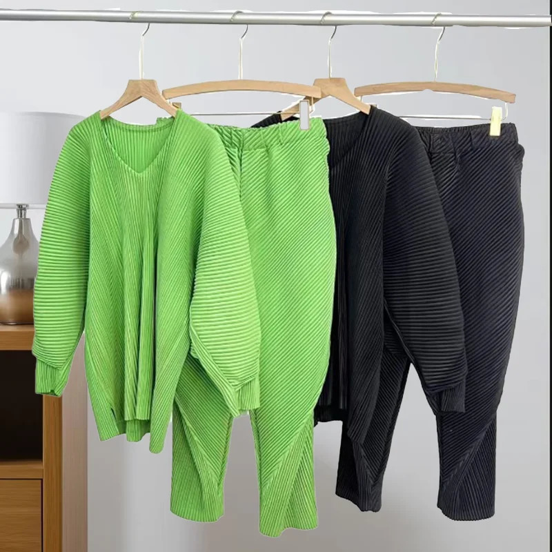 Miyake original pleated pants set for mens springsummer 2025 style solid color loose fit topharem commuting and leisure 250326