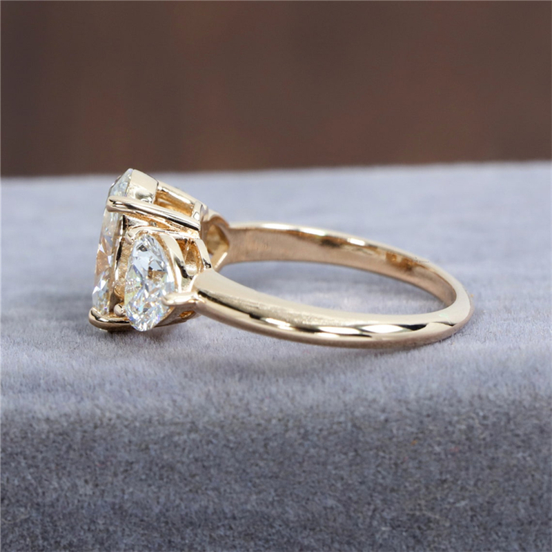 Jewelry Classic Three Ston 2.5Carat Oval-Heart Shape IGI Certified Lab Grown Diamond Womens Antique Jewelry 18K Yellow Real Gold Engagement Ring For H