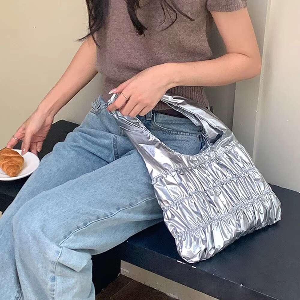 Quality Trends: Women's Handbags, Inverted Shoulder Bags, Underarm Handbags