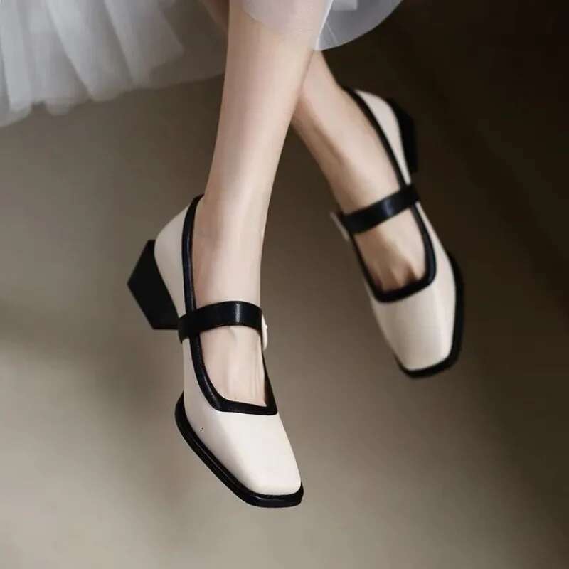 2025 Summer New Low Heel Shallow Mouth Single Button Shoes for Daily Commuting Multi functional Designer Fashion Square Heel Shoes