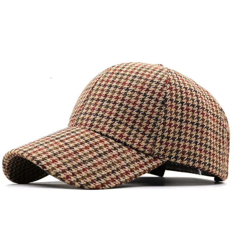 Plaid Baseball Hat Warm Lightweight and Adjustable for Outdoor Activities in AutumnWinter 250318