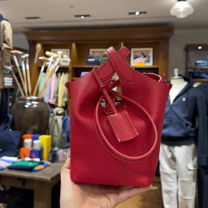 2025 New Candy Color Macaron Women's Cabbage Basket Minimalist Style Handheld Water Bucket Bun Mother Bag Mini