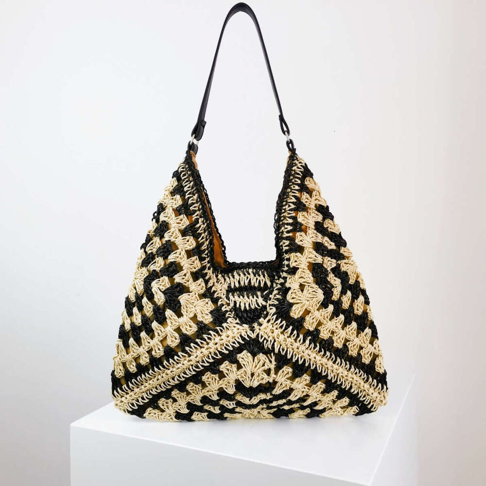 9f 2023 New Handmade Grass Woven Hollow Square Flower Large Triangle Contrast Knitted Shoulder Bag