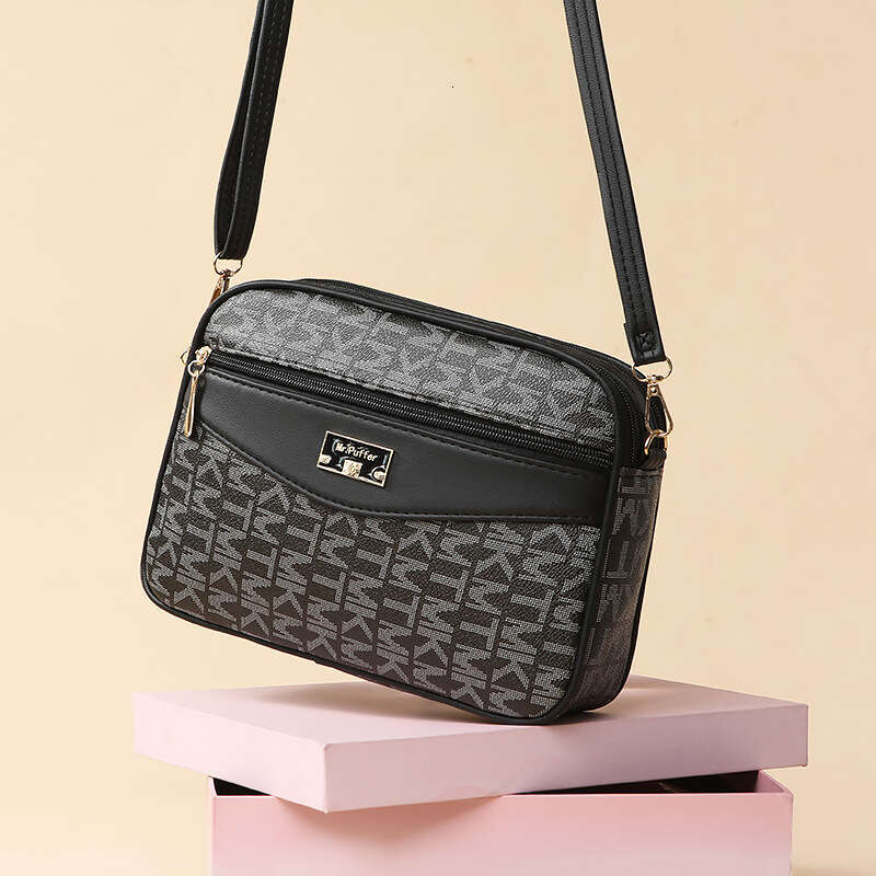 This year's popular for spring 2024, new with a sense of luxury, crossbody bags, large capacity, and versatile women's bags