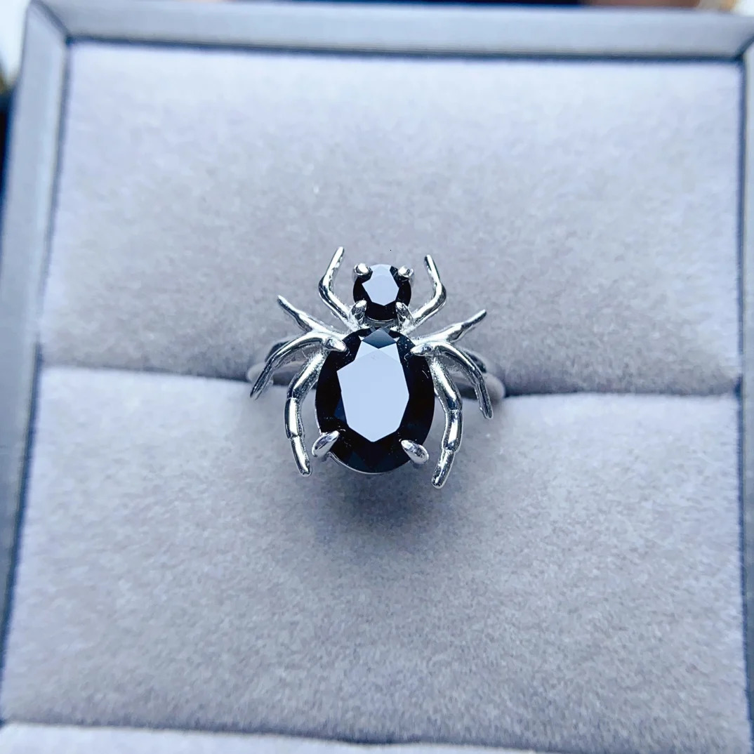 FS Fashion Real S925 Pure Silver 8 * 10 Natural Black Spinel Spider Ring with Certification Womens Exquisite Charm Jewelry 250322