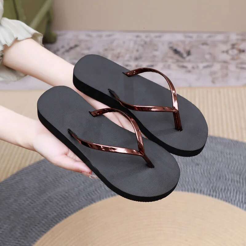2025 Summer New Outdoor Flat Beach Designer Fashion Sandals Women's Slippers Indoor Slippers