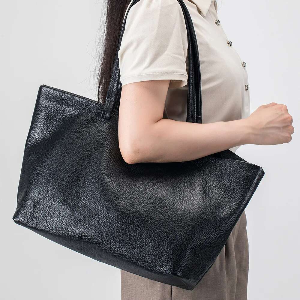 Genuine Leather Large Capacity Shoulder Bag Women Retro Tote Designer Handbag Lipstick Key Phone Pouch