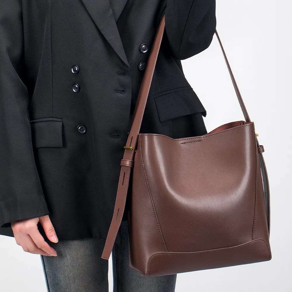 Genuine Leather Bucket Shoulder Bag Women Cowhide Crossbody Designer Tote Handbag Lipstick Phone Large-Capacity