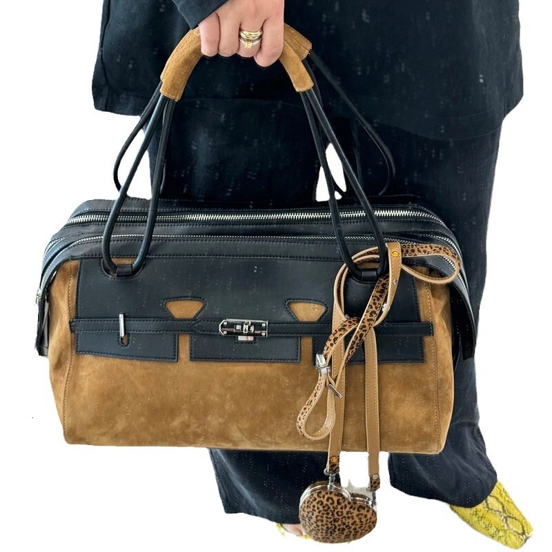 2025 Spring/Summer New Fashionable Versatile Belt Buckle Tote Motorcycle Spicy Girl Matte Suede Women's Bag