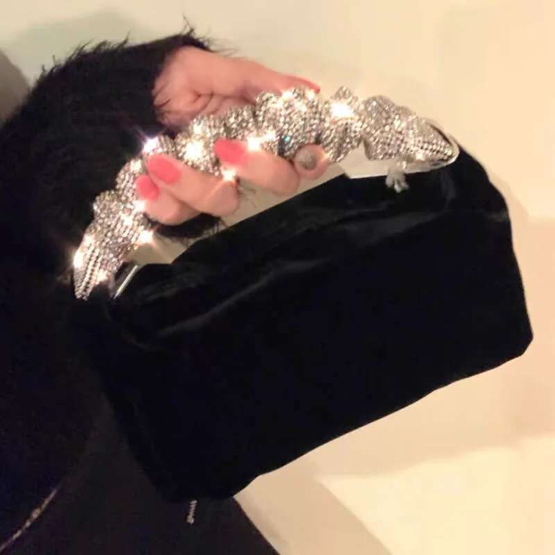 Women Rhie Handbag Fold Handle Veet Evening Bag Soft Square Clutch Bags Female Chic Designer Purses High Quality