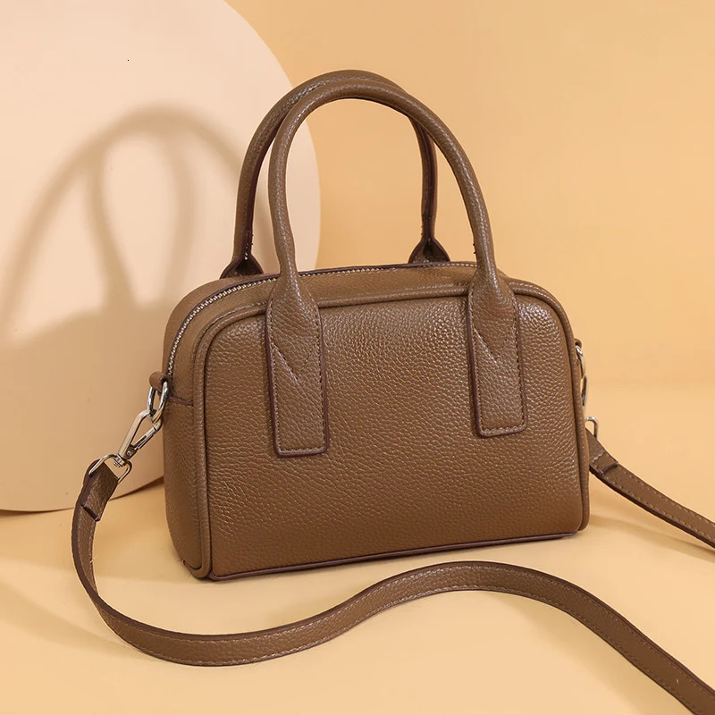 Leather Boston Pillow Bag for Women Soft Cowboy Premium Leisure Handheld Messenger 250320