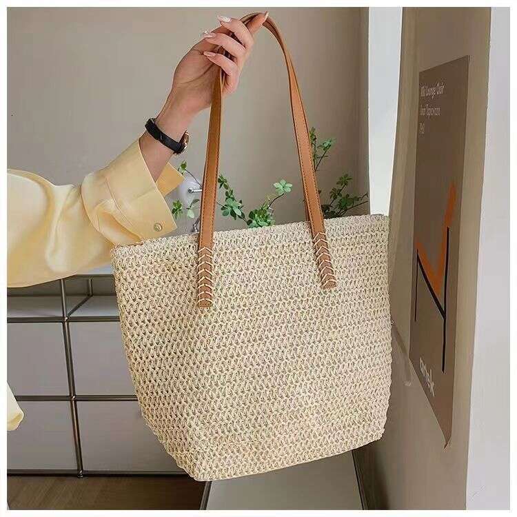 Grass bags for vacation, summer woven bags, large capacity female students, one shoulder portable casual French tote bag