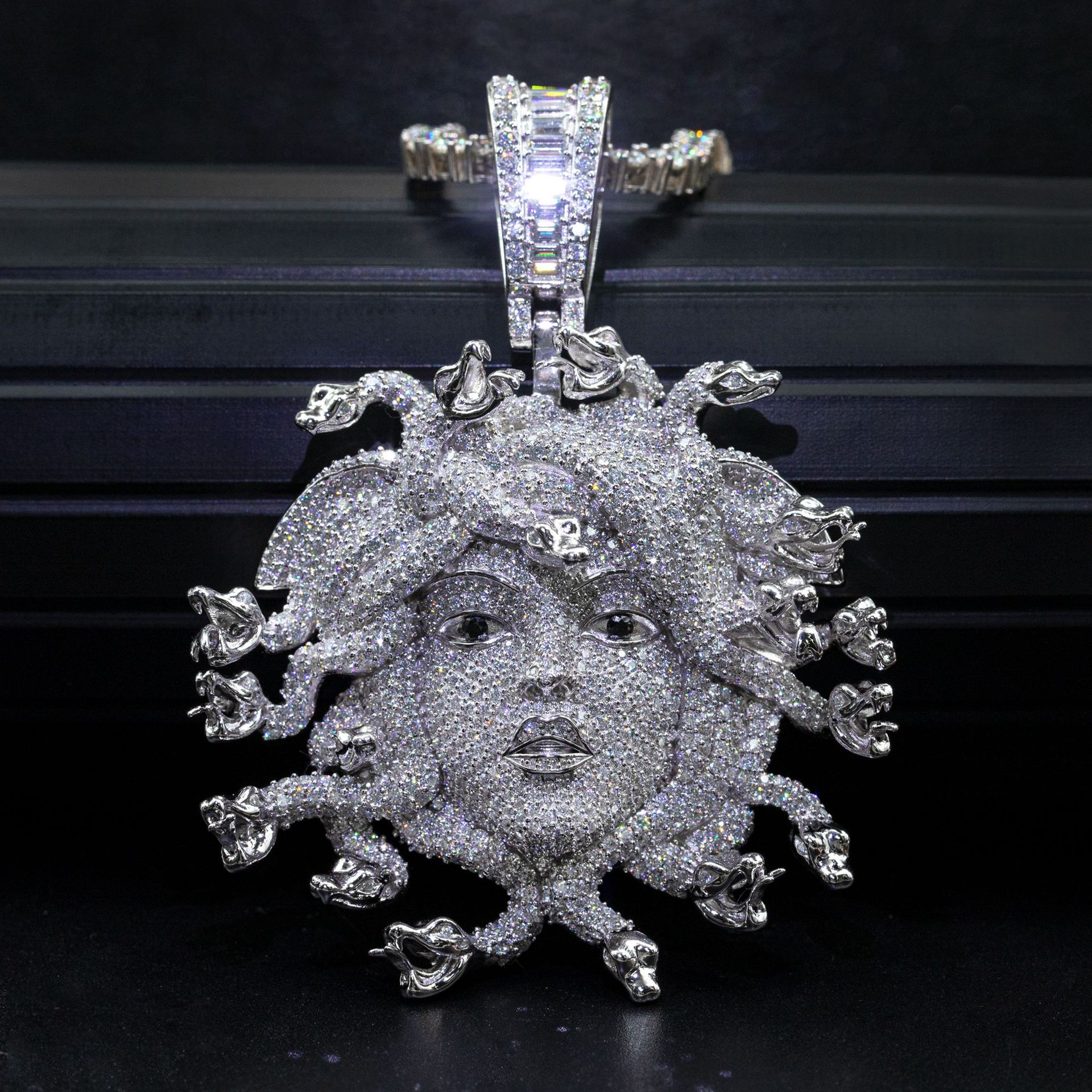 The new Dulisa sier Moissanite pendant hip hop accessories can be worn 10mm necklace