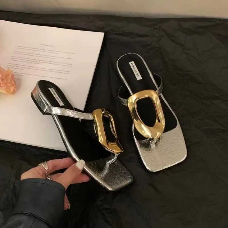 2024 new luxury womens slippers summer beach Fi metal flip slippers womens slippersXJ250326