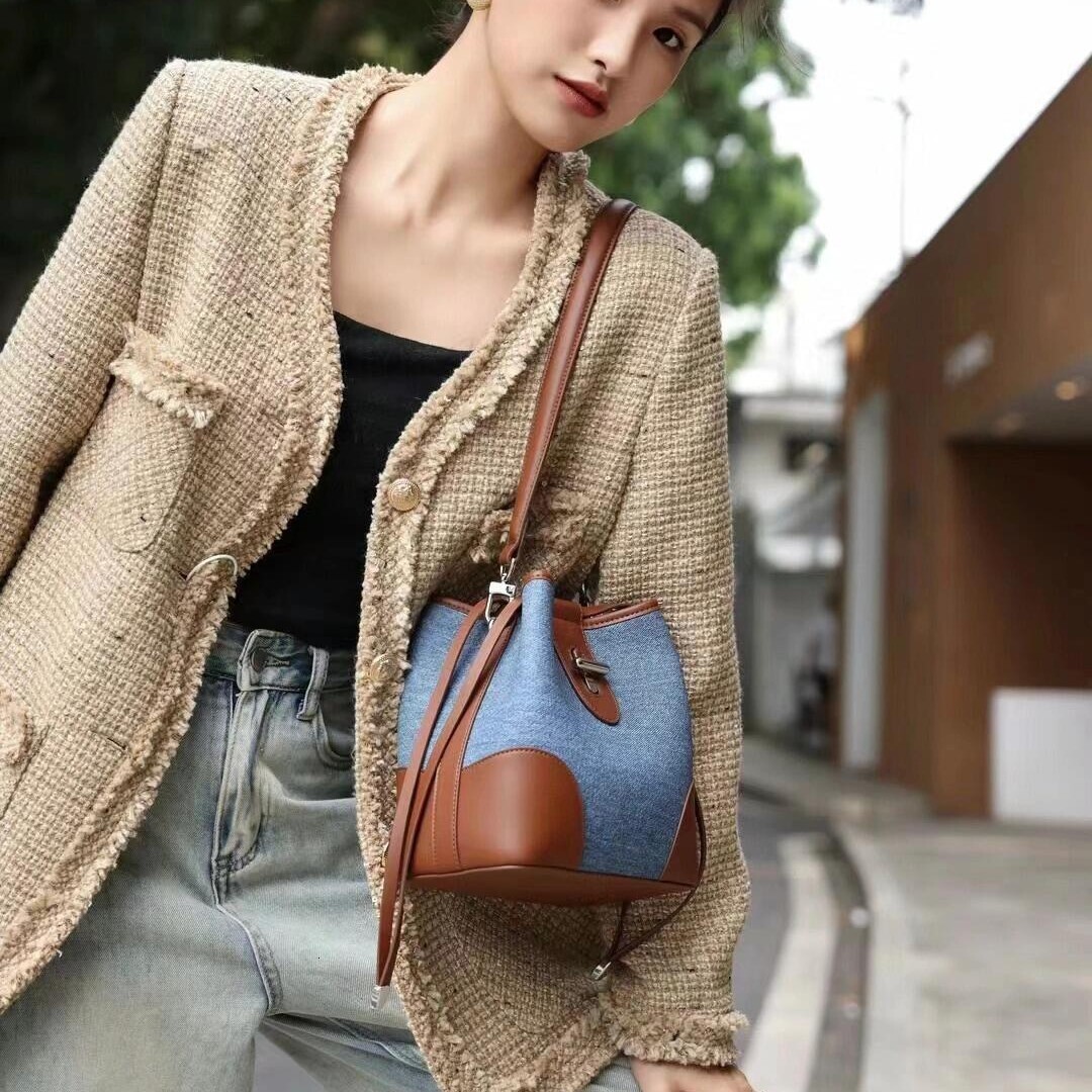 2025S Fashion Designer Spring Summer Color Blocking Small Women S New Fashionable Versatile Crossbody Bag High End And Super Popular Single Shoulder B