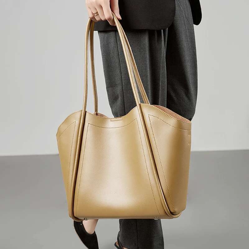 Women's Genuine Leather Bags Elegant Shoulder Tote Bag Fashion Commuter Soft Cowhide Handbag Large Capacity Practical Handbags