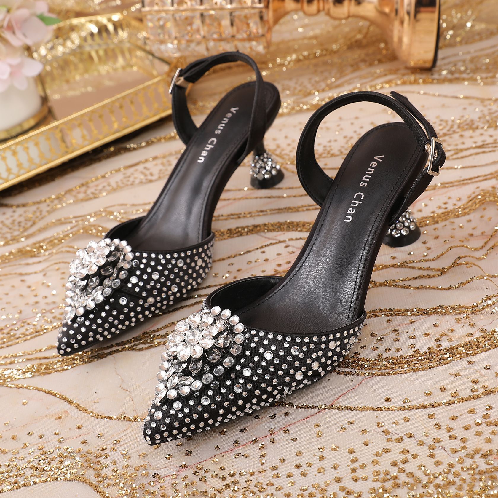 Women's pointed fashion shoes with rhinestone flower head decoration, women's strap single shoes, comfortable plus size sandals