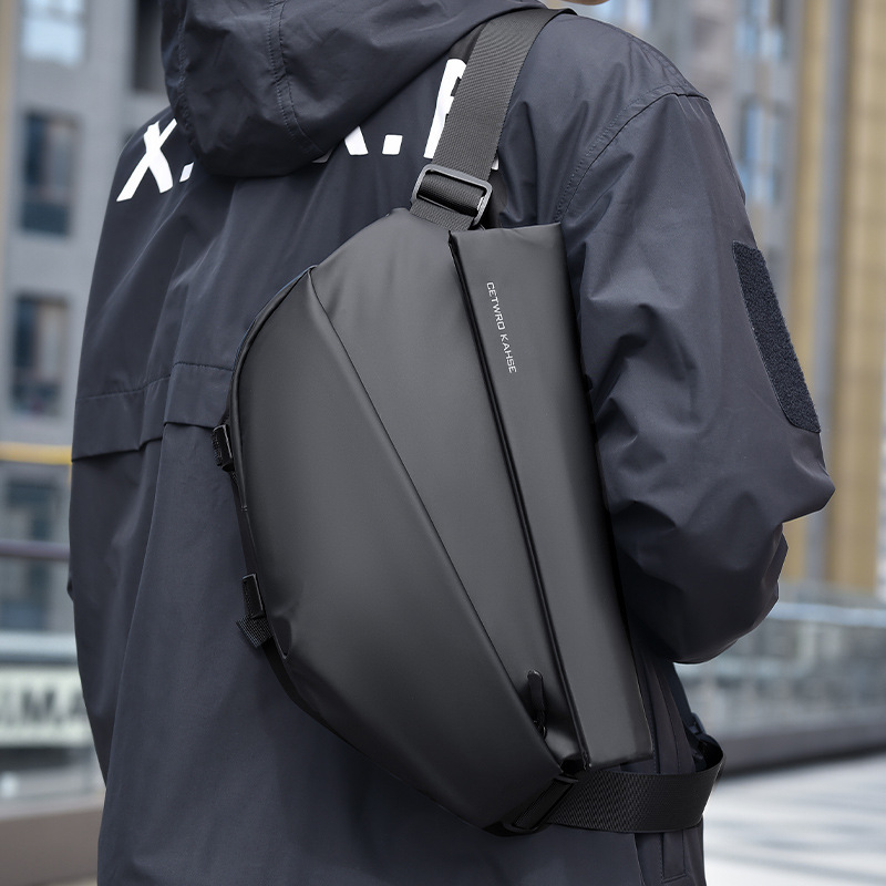 2024 New Men's Magnetic Buckle Trendy Cool Single Shoulder Cycling Chest Difference Crossbody Functional Motorcycle Bag